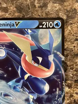2021 Pokemon Greninja V 073/264 Fusion Strike Holo - Image 4