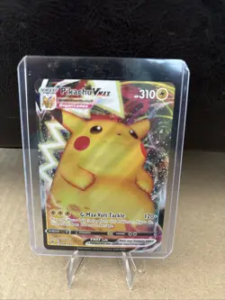 Pikachu VMAX #044/185 Vivid Voltage NM/Near Mint Pokemon 2020 - Image 1