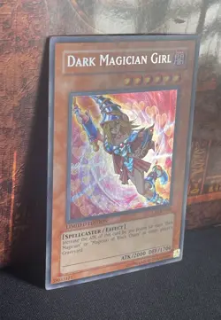 YuGiOh! Dark Magician Girl CT2-EN004 Secret Rare Limited Edition Collectors Tin - Image 3