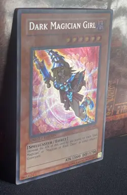 YuGiOh! Dark Magician Girl CT2-EN004 Secret Rare Limited Edition Collectors Tin - Image 4