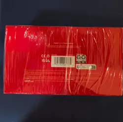 Magic: The Gathering Marvel Spider-Man Play Booster Box Guaranteed Foil - Image 2
