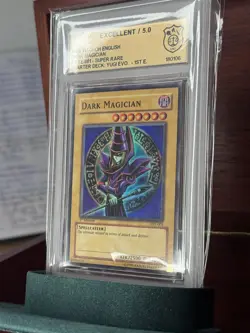 Yu-Gi-Oh, Dark Magician, 2004, SYE-001, Super Rare, 1st. Edition, Excellent - Image 1