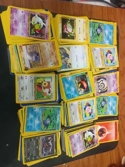 LARGE Pokemon Card Lot! Over 800 Some Doubles - Image 1