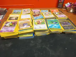 LARGE Pokemon Card Lot! Over 800 Some Doubles - Image 2