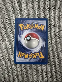 Beedrill 17/102 4th Print 1999 - 2000 Base Set Rare Pokemon Card WOTC - Image 2