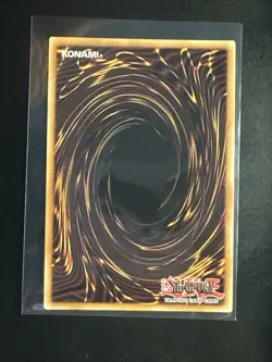 Yu-Gi-Oh Dark Magician Holo 1st Edition Ultra Rare Card YGLD-ENC09 NM 2015 - Image 2