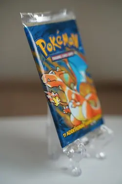 Pokemon TCG Base Set Unlimited Booster Pack Charizard Art WOTC Sealed - Image 4