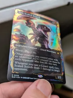 1x Gev Scaled Scorch Borderless Raised Foil NM - Bloomburrow Chase Magic MTG x1 - Image 2