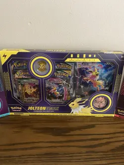 Pokemon Eeveelution Vmax Premium Collection Box Set - Vaporeon Flareon Jolteon - Image 2