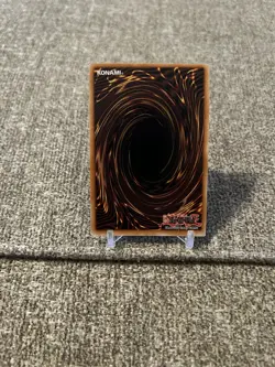 YuGiOh! Card Elemental HERO Escuriado BLC1-EN141 1st Edition - Image 2