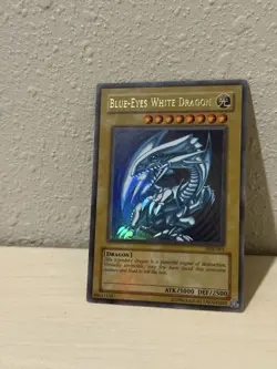 Blue-Eyes White Dragon Ultra Rare SDK-001 English #14 slight bleed. - Image 3