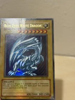 Blue-Eyes White Dragon Ultra Rare SDK-001 English #14 slight bleed. - Image 5