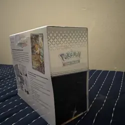 Pokemon TCG Scarlet & Violet Prismatic Evolutions Elite Trainer Box Eevee 2024 - Image 4