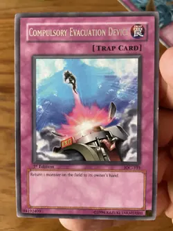 YuGiOh Compulsory Evacuation Device Rare 1st Edition IOC-103 Good Condition - Image 4