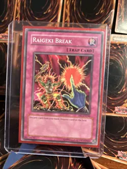 Raigeki Break DR1-EN044 Dark Revelation Volume 1 Unlimited - Image 1
