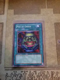 YUGIOH POT OF GREED SD2-EN017 COMMON UNLIMITED ED NM - Image 1