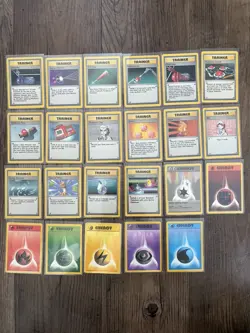 Pokemon Base Set ultd common/uncommon lot (23-69, 80-102) NM/LP + 160card binder - Image 2