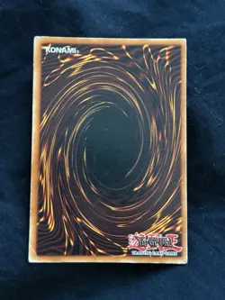 Yu-Gi-Oh! Konami Blue-Eyes White Dragon Ultra Rare SDK-001 Unlimited English #28 - Image 2