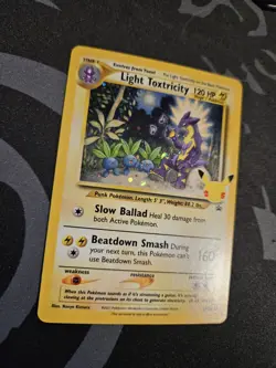 Light Toxtricity SWSH137 SWSH: Sword & Shield Promo Cards Holo LP - Image 2