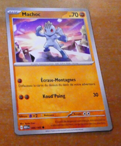 POKEMON 151 CARD CARTE MACHOC 066/165 MEW FR JCC NM 2023 #4 - Image 1