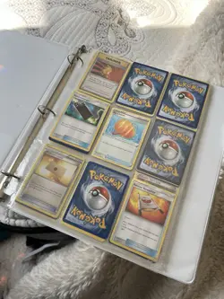 Huge pokemon lot collection binder- Over 1600+ Cards - Image 5