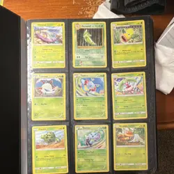 Pokemon TCG Mixed Card Lot Binder Pikachu Bulbasaur Magikarp Meowth Pinsir - Image 1