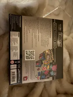 Pokemon Sword & Shield Evolving Skies Elite Trainer Box READ DESC (SMALL TEAR) - Image 3