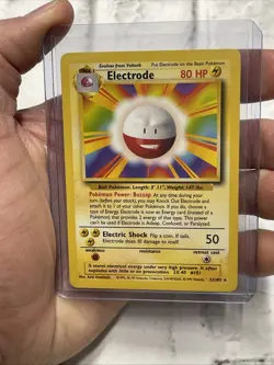 POKEMON ELECTRODE VINTAGE WOTC BASE SET NON-HOLO 21/102 NINTENDO RARE CARD NM - Image 1