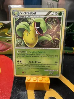 Victreebel 12/102 Triumphant Holo Rare Pokemon Card - Image 1