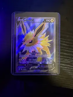 Pokemon TCG Jolteon v Evolving Skies Holo Ultra Rare Card 177/203 - Image 1