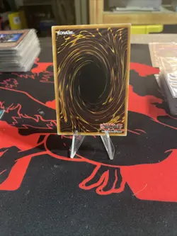 Yugioh TCG DoomZ V Five - Amalthe DOOD-EN009 Ultra Rare 1st Edition NM-M - Image 2