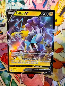 Pokemon TCG Raikou V 048/172 SWSH09 NM 2022 - Image 1