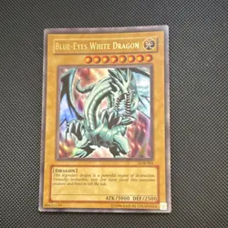 Yu-Gi-Oh! Blue-Eyes White Dragon LOB-EN001 Legend Ultra Rare Unlimited 3000/2500 - Image 1