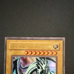 Yu-Gi-Oh! Blue-Eyes White Dragon LOB-EN001 Legend Ultra Rare Unlimited 3000/2500 - Image 2