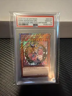 2025 YU-GI-OH! RA04-QUARTER CENTURY STAMPEDE #EN107 DARK MAGICIAN GIRL PSA 10 - Image 5