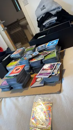 1000 Bulk BUNDLE Pokemon Card Job Lot Bulk Collection Common Holo Mix Of All - Image 1