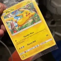 Pokemon Pikachu SM04 Holo Promo Black Star Sun & Moon Near Mint - Image 3