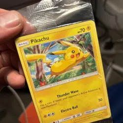 Pokemon Pikachu SM04 Holo Promo Black Star Sun & Moon Near Mint - Image 4