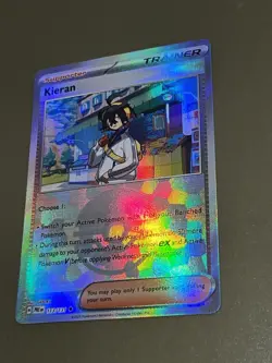 Pokemon TCG Kieran Trainer (Poke Ball Pattern) 113/131 Prismatic Evolutions Holo - Image 3
