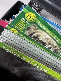 Weird n' Wild Creatures Huge Lot of 450 Large Cards + Storage Case - Image 3