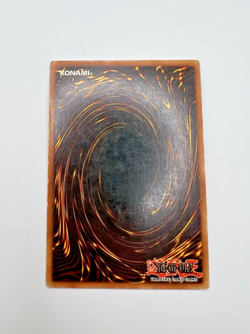Vintage Yu-Gi-Oh! Dark Magician (SDY-006 Unlimited Ultra Rare) Heavy Play - Image 2
