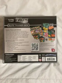 Pokemon TCG: SW&SH Evolving Skies Elite Trainer Box w/ Plastic Display Case - Image 2