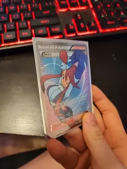 Pokemon TCG Skyla Breakpoint Trainer Full Art Ultra Rare Holo Card 122/122 - Image 3