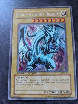 Yu-Gi-Oh Blue-Eyes White Dragon BPT-003 LIMITED EDITION NM - Image 3