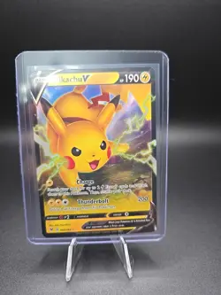 Pikachu V 043/185 Vivid Voltage NM Ultra Rare Pokemon Card - Image 1