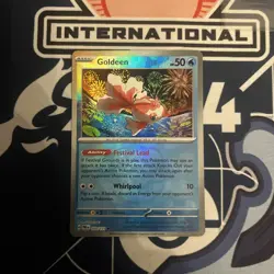 Pokemon - Goldeen (Master Ball Pattern) - 020/131 - SV: Prismatic Evolutions NM - Image 1