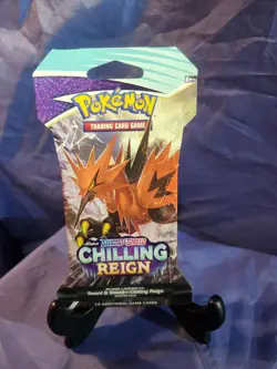 Pokemon Sword & Shield Chilling Reign Sleeved Booster Pack - Image 1