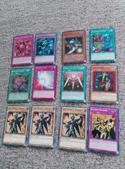 Vintage Yu-Gi-Oh Card Lot 12 Card Holo Cyber Stein Crush Blue Eyes Mirror Swords - Image 3