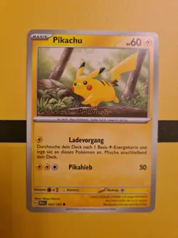 Pikachu 025/165 Pokemon Together Stamped Promo Pokemon 2023 NM Germeinsam German - Image 1