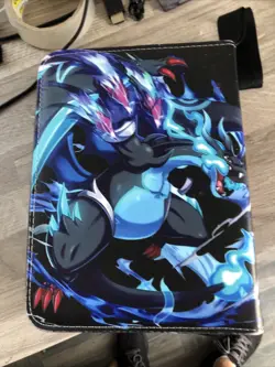 Charizard Pokemon Premium Zip Trading Card Binder with cards Inc Gold Foil - Image 2